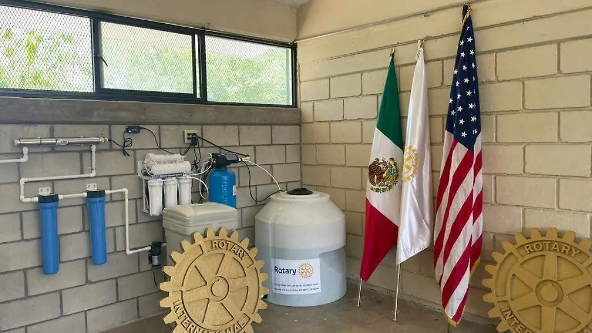 El Club Rotario San Luis Río Colorado Del Desierto trabaja en acciones de saneamiento del agua instalando plantas purificadoras en las escuelas